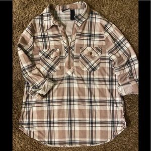Daytrip light weight, flannel print blouse